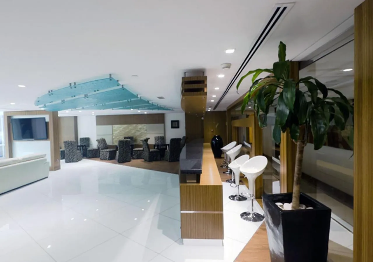 Lake View, 1 Minute Walking To Dmcc Metro Station Apartment Dubai 0*,